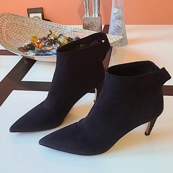 Ladies ankle booties - Picture 1 of 16